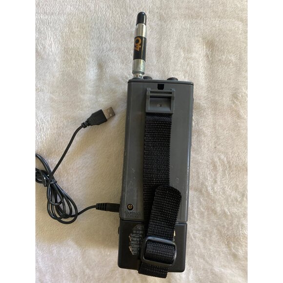 Vintage GE 40 Channel CB Transceiver (stranger things) FCC ID G9H3-5979 untested - Picture 6 of 8